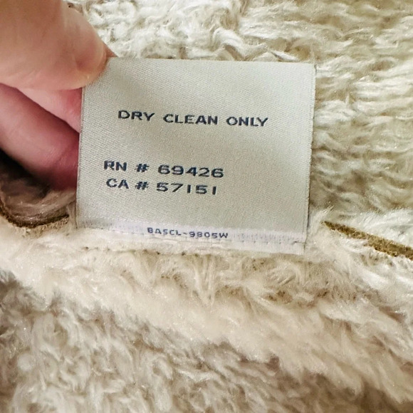 Bass Faux Suede & Sherpa Vest - Size M - Picture 10 of 10